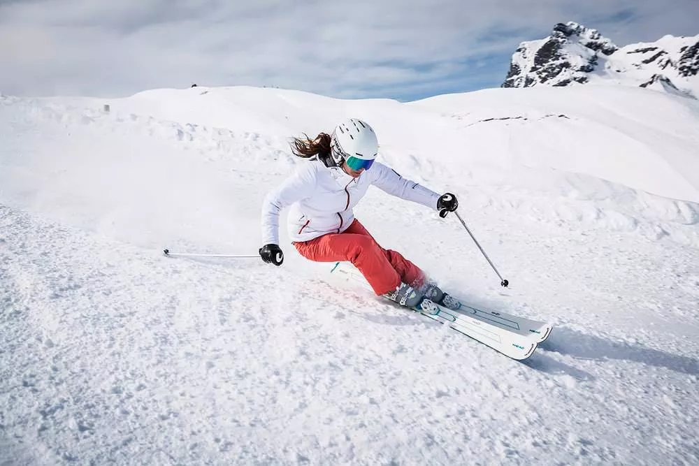 Правила выбора женских горных лыж / Статьи